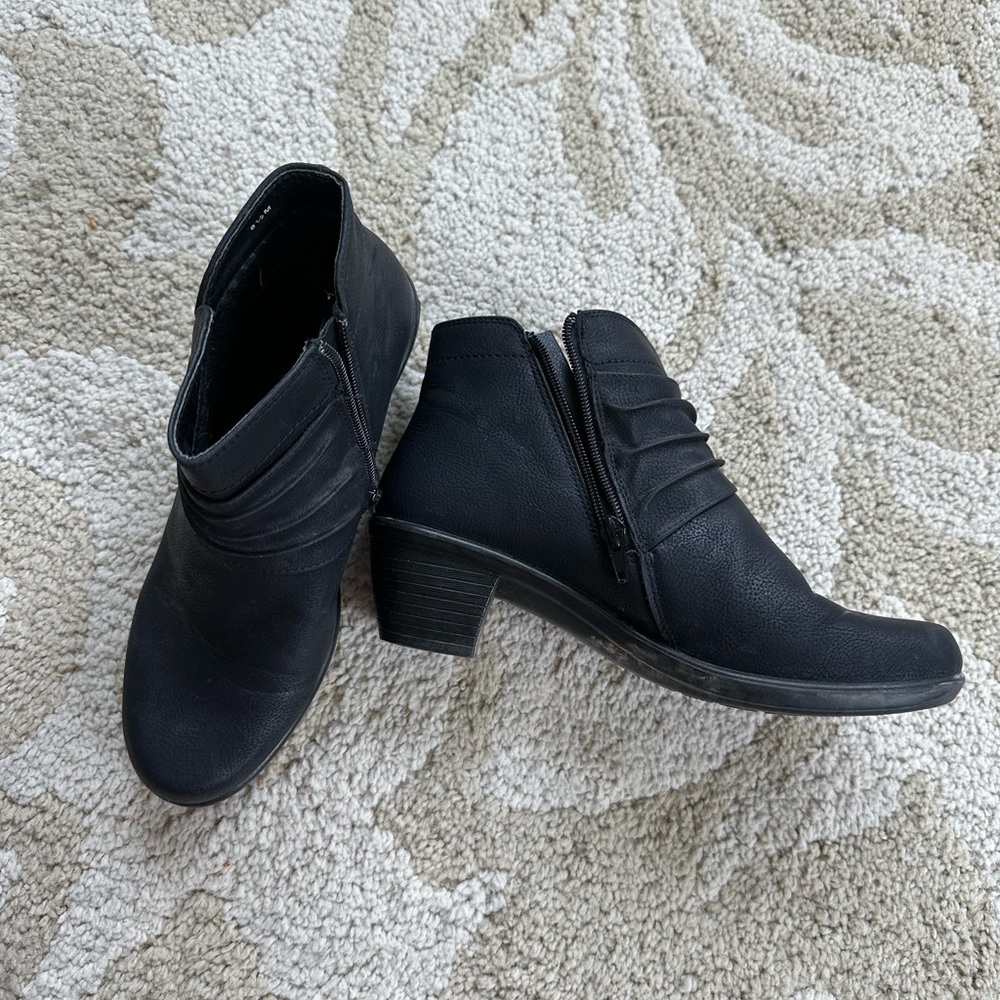 Booties - Picture 4 of 5